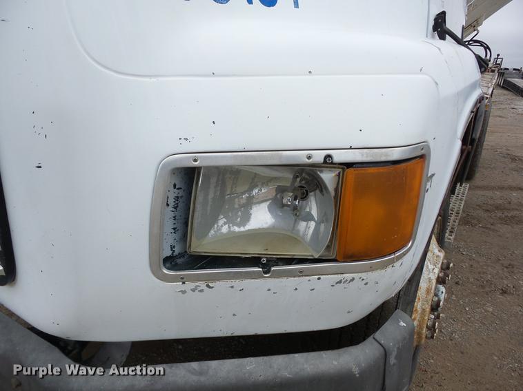 image for item AY9564 1995 Ford L9000 tender truck