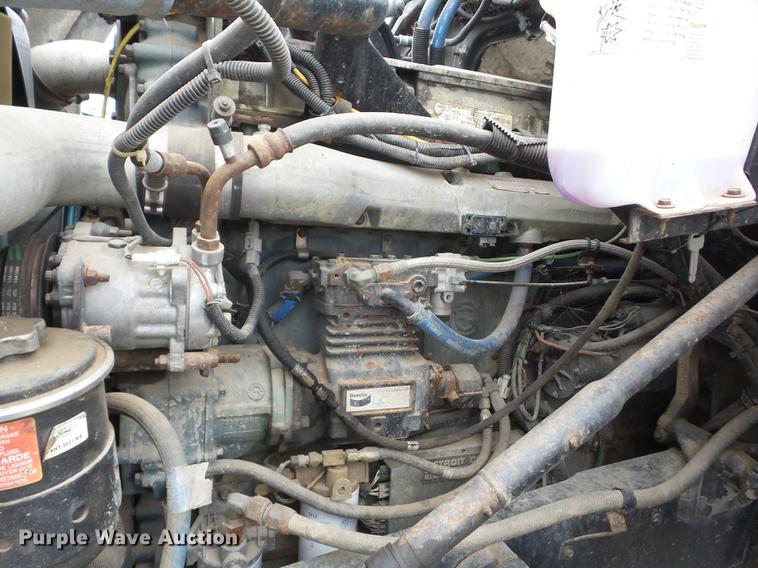 image for item AY9564 1995 Ford L9000 tender truck