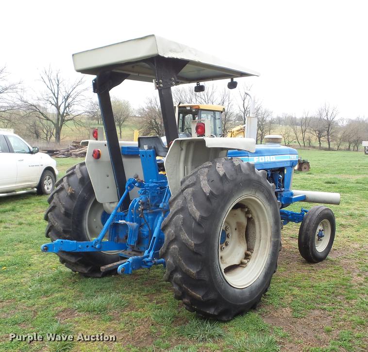 image for item AY9568 1990 Ford 7610 tractor