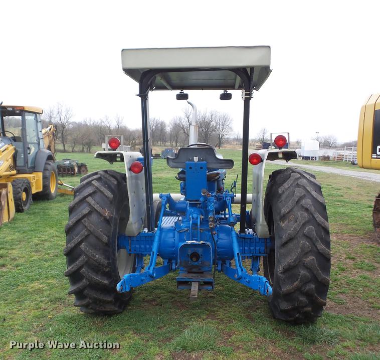 image for item AY9568 1990 Ford 7610 tractor