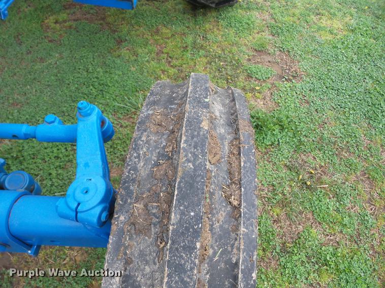 image for item AY9568 1990 Ford 7610 tractor