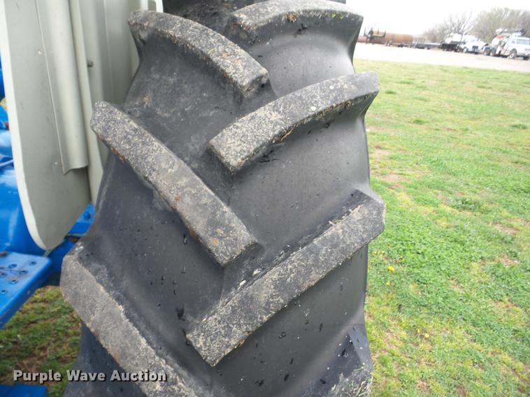 image for item AY9568 1990 Ford 7610 tractor