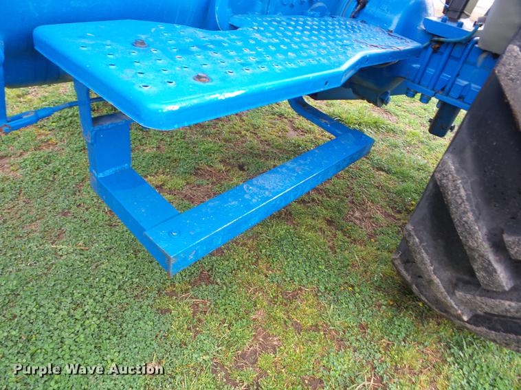 image for item AY9568 1990 Ford 7610 tractor