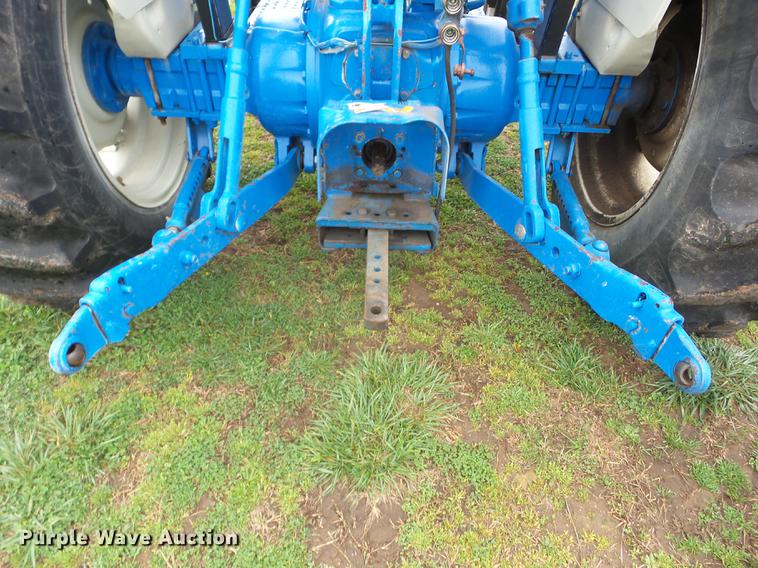image for item AY9568 1990 Ford 7610 tractor