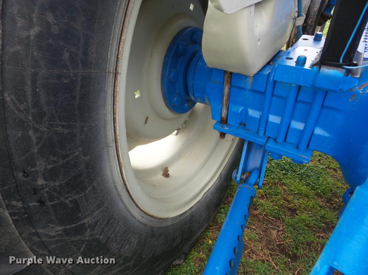 image for item AY9568 1990 Ford 7610 tractor