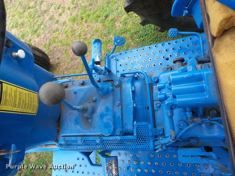 image for item AY9568 1990 Ford 7610 tractor