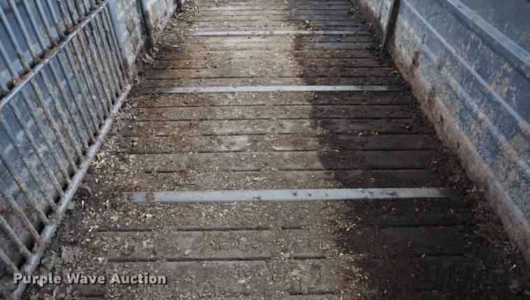 image for item DB0466 2011 Grupo livestock trailer