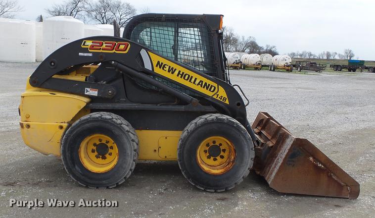 image for item DB7182 2013 New Holland L230 skid steer