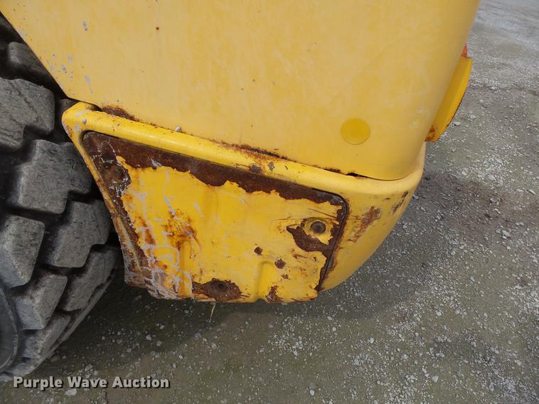 image for item DB7182 2013 New Holland L230 skid steer