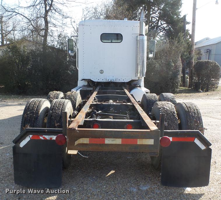 image for item DB7205 2000 Freightliner Century Class FLC12064 truck cab and chassis