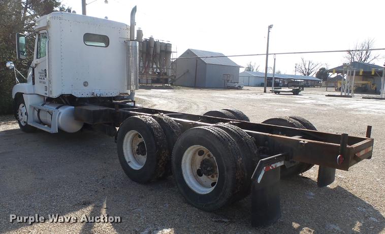 image for item DB7205 2000 Freightliner Century Class FLC12064 truck cab and chassis