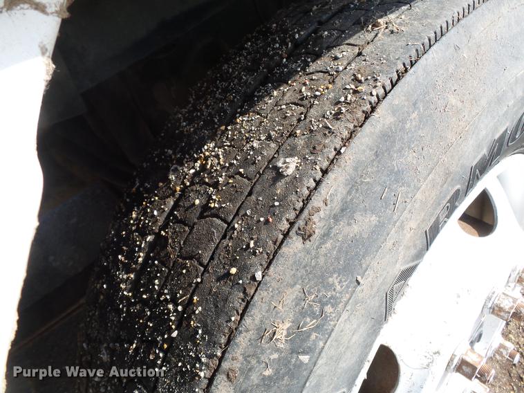 image for item DB7205 2000 Freightliner Century Class FLC12064 truck cab and chassis