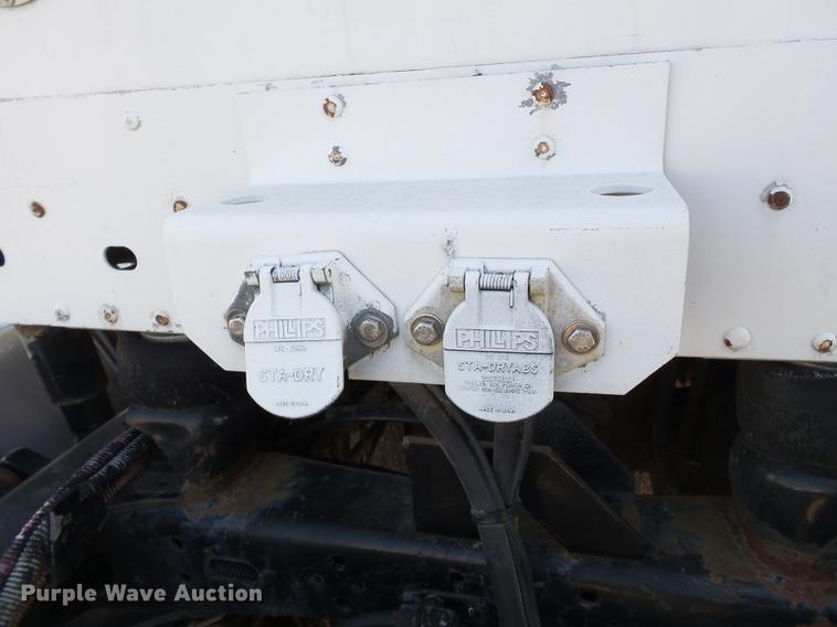 image for item DB7205 2000 Freightliner Century Class FLC12064 truck cab and chassis