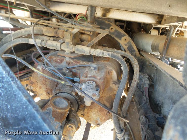 image for item DB7205 2000 Freightliner Century Class FLC12064 truck cab and chassis