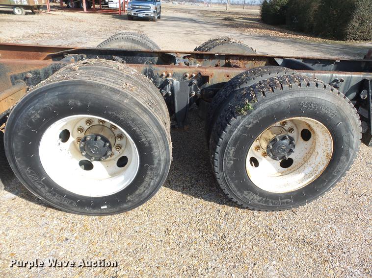 image for item DB7205 2000 Freightliner Century Class FLC12064 truck cab and chassis