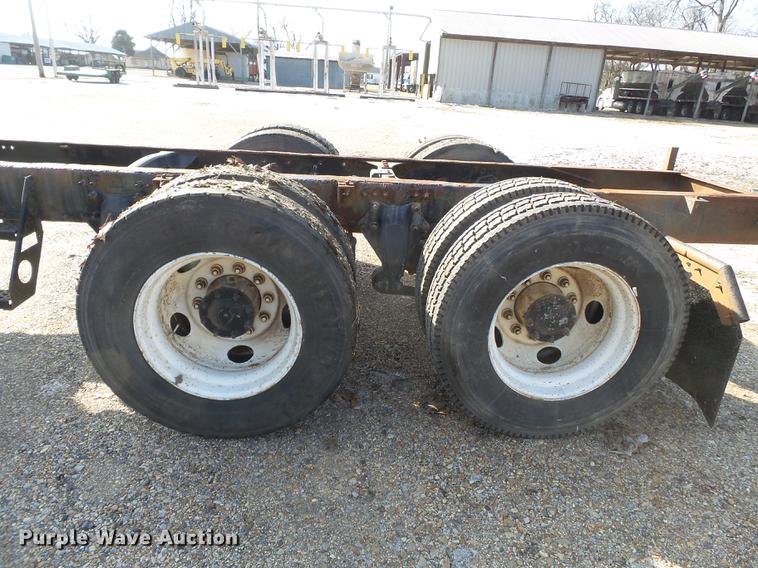 image for item DB7205 2000 Freightliner Century Class FLC12064 truck cab and chassis