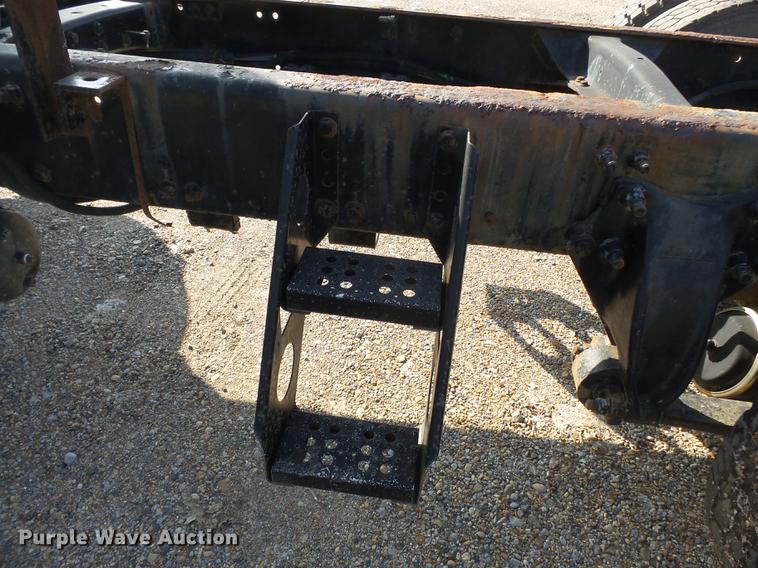 image for item DB7205 2000 Freightliner Century Class FLC12064 truck cab and chassis