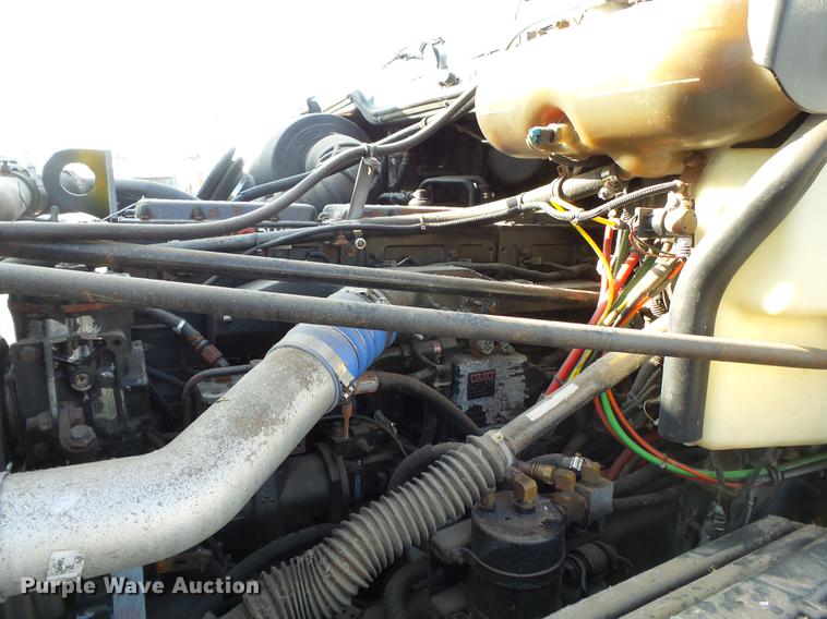 image for item DB7205 2000 Freightliner Century Class FLC12064 truck cab and chassis