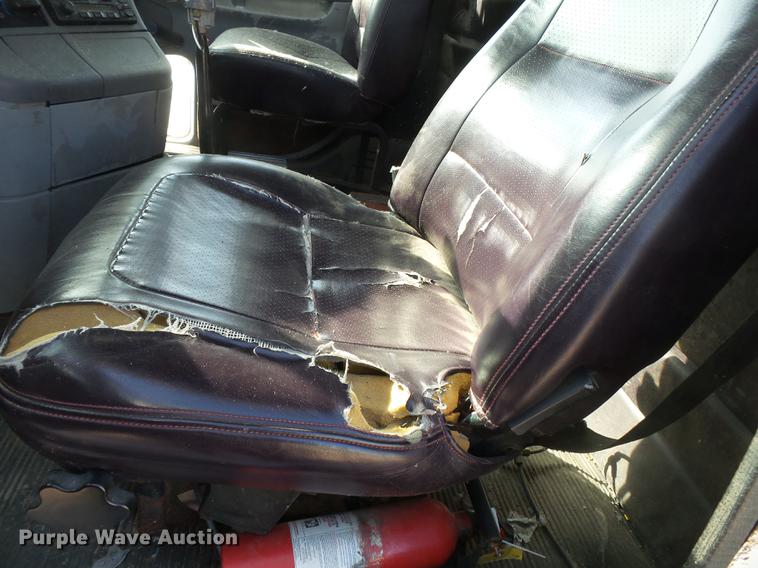 image for item DB7205 2000 Freightliner Century Class FLC12064 truck cab and chassis