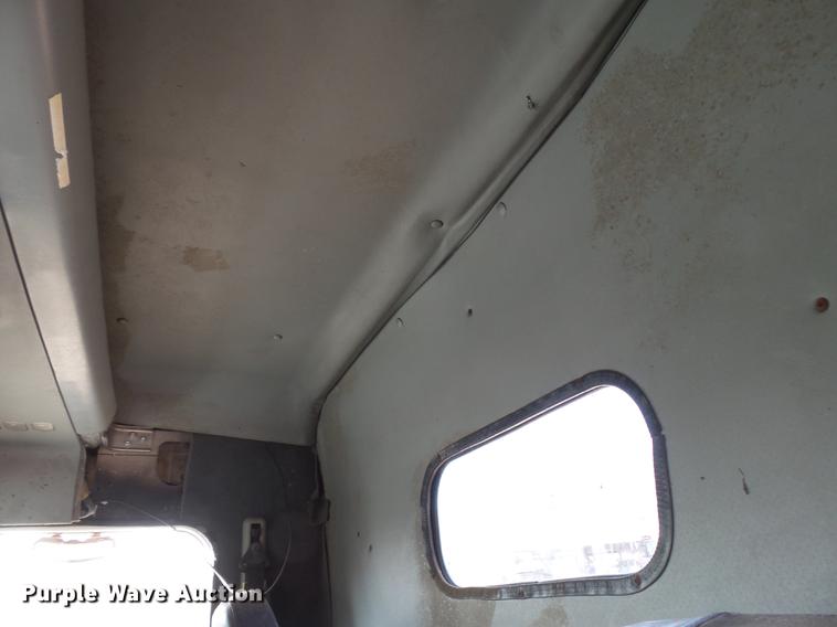 image for item DB7205 2000 Freightliner Century Class FLC12064 truck cab and chassis