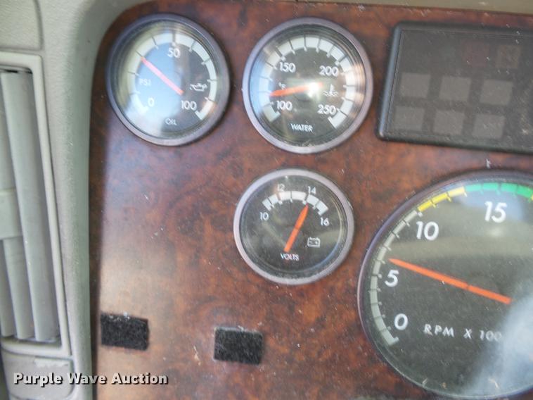 image for item DB7205 2000 Freightliner Century Class FLC12064 truck cab and chassis