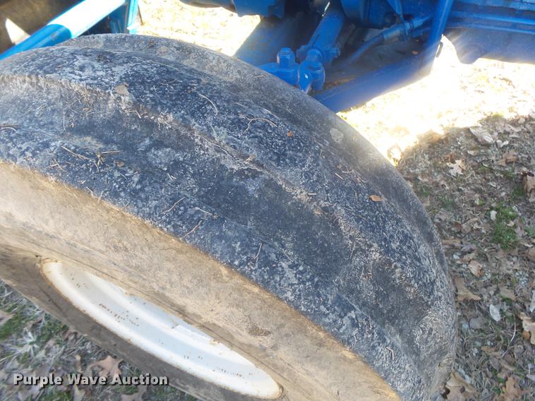 image for item DB7252 1988 Ford 6610 tractor