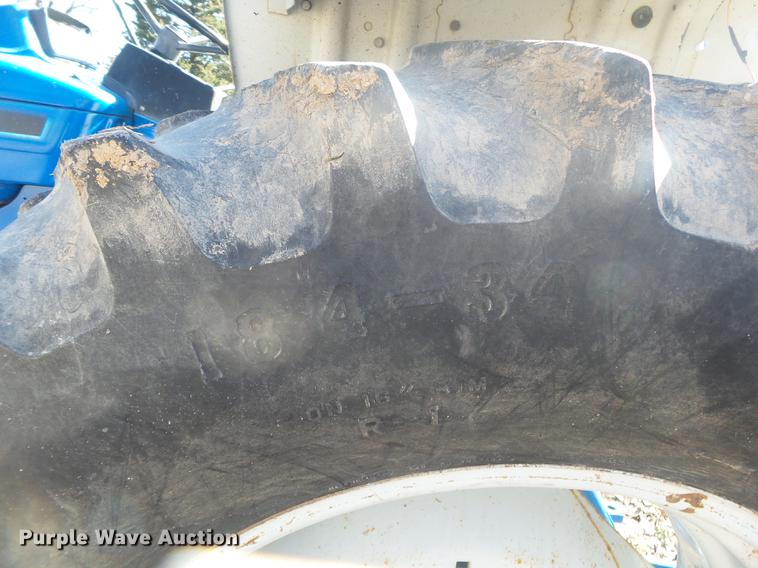 image for item DB7252 1988 Ford 6610 tractor