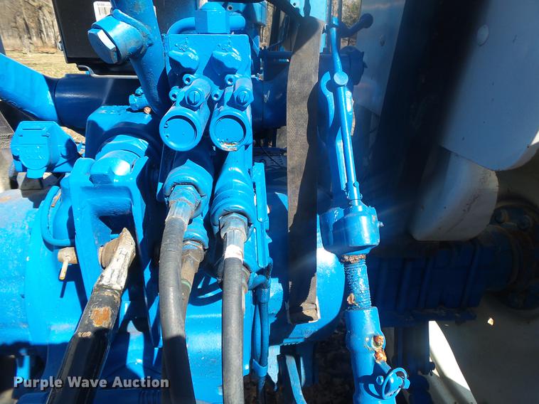 image for item DB7252 1988 Ford 6610 tractor