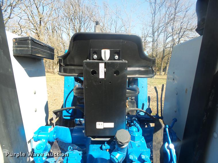 image for item DB7252 1988 Ford 6610 tractor