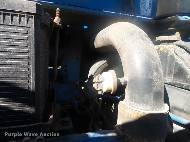 image for item DB7252 1988 Ford 6610 tractor