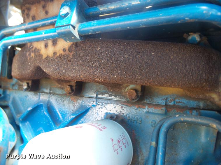 image for item DB7252 1988 Ford 6610 tractor