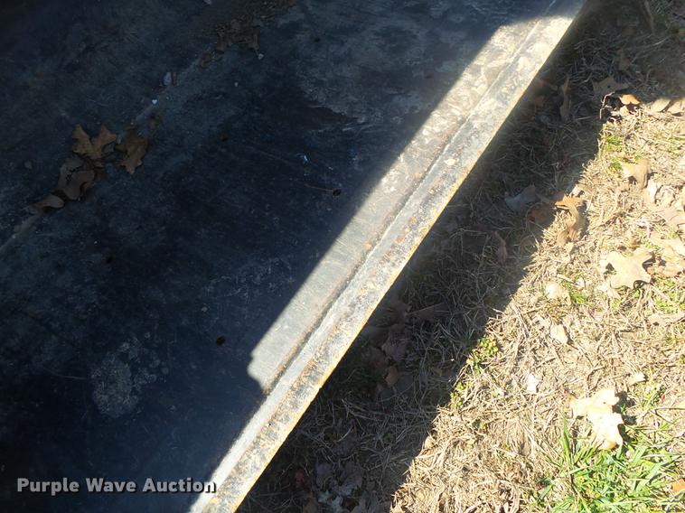 image for item DB7252 1988 Ford 6610 tractor