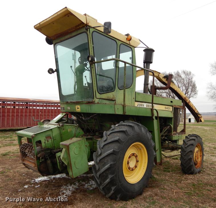 image for item DC0413 John Deere 5400 PRWD forage harvester