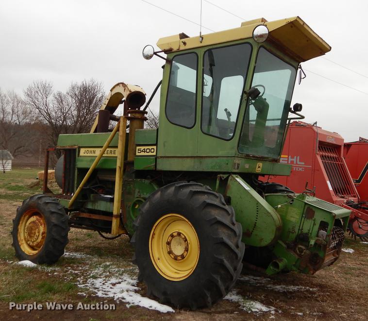 image for item DC0413 John Deere 5400 PRWD forage harvester
