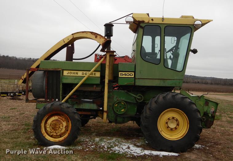image for item DC0413 John Deere 5400 PRWD forage harvester