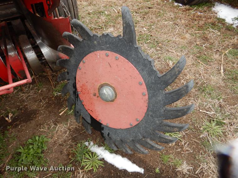 image for item DC0414 Gehl 1875 TDC round baler