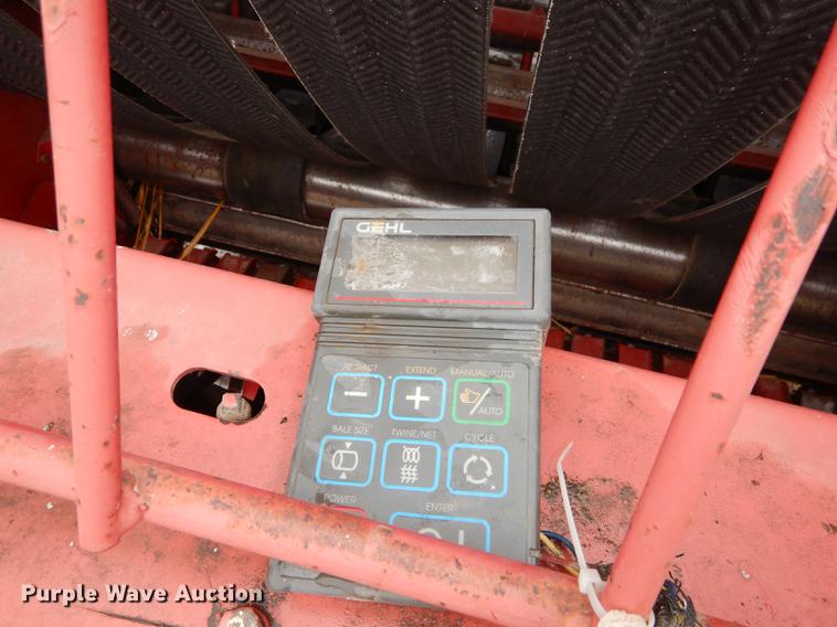 image for item DC0414 Gehl 1875 TDC round baler
