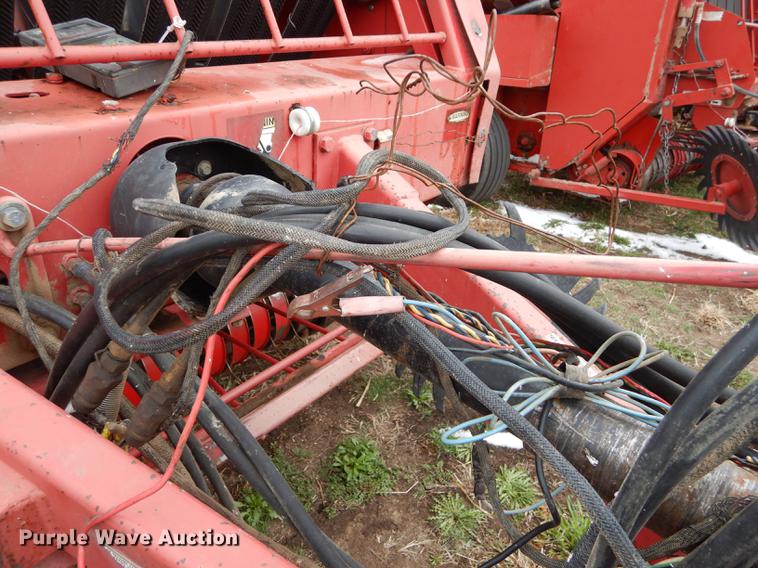 image for item DC0414 Gehl 1875 TDC round baler