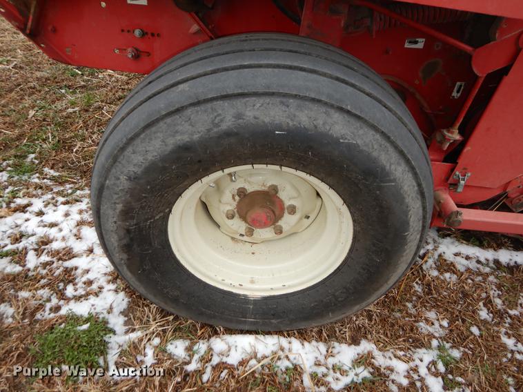 image for item DC0414 Gehl 1875 TDC round baler