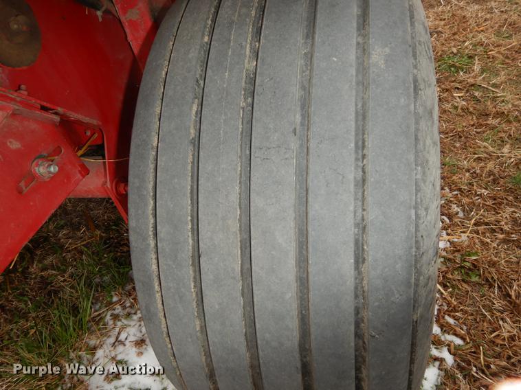 image for item DC0414 Gehl 1875 TDC round baler