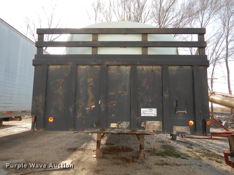 image for item DC0434 1984 Great Dane GP-42 flatbed trailer