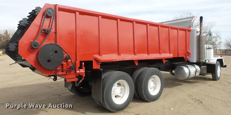 image for item DC0640 1980 Peterbilt 353S23 manure spreader truck