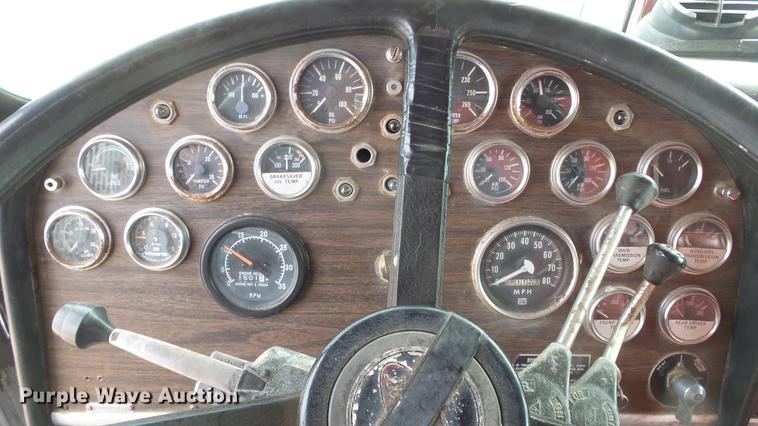 image for item DC0640 1980 Peterbilt 353S23 manure spreader truck