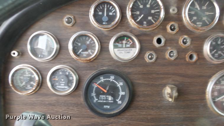 image for item DC0640 1980 Peterbilt 353S23 manure spreader truck