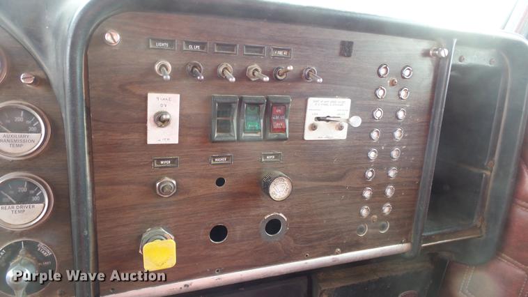 image for item DC0640 1980 Peterbilt 353S23 manure spreader truck