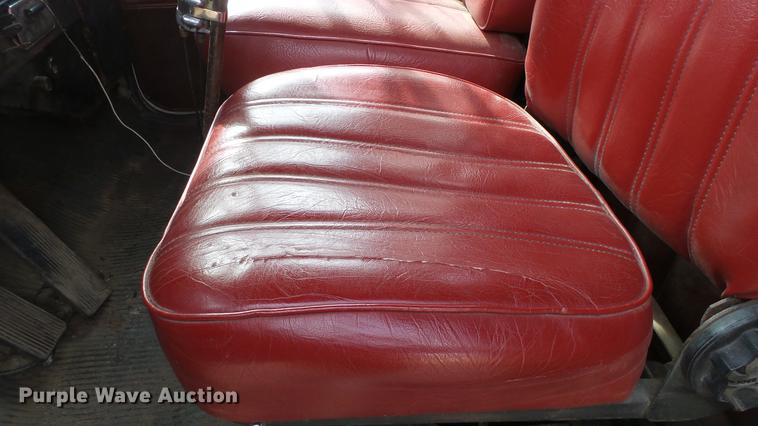 image for item DC0640 1980 Peterbilt 353S23 manure spreader truck