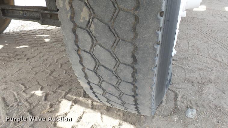 image for item DC0640 1980 Peterbilt 353S23 manure spreader truck