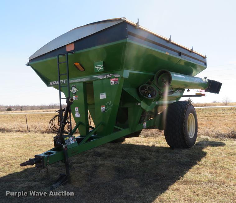image for item DC0889 Brent 880 grain cart