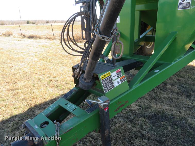 image for item DC0889 Brent 880 grain cart
