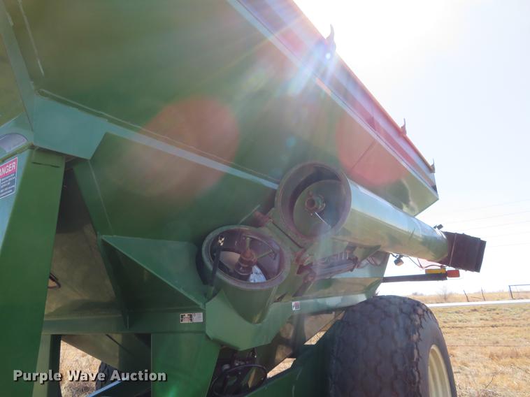 image for item DC0889 Brent 880 grain cart